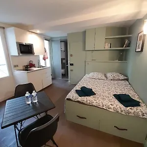  Apartamento Studio équipé Métro Abbesses à Montmartre