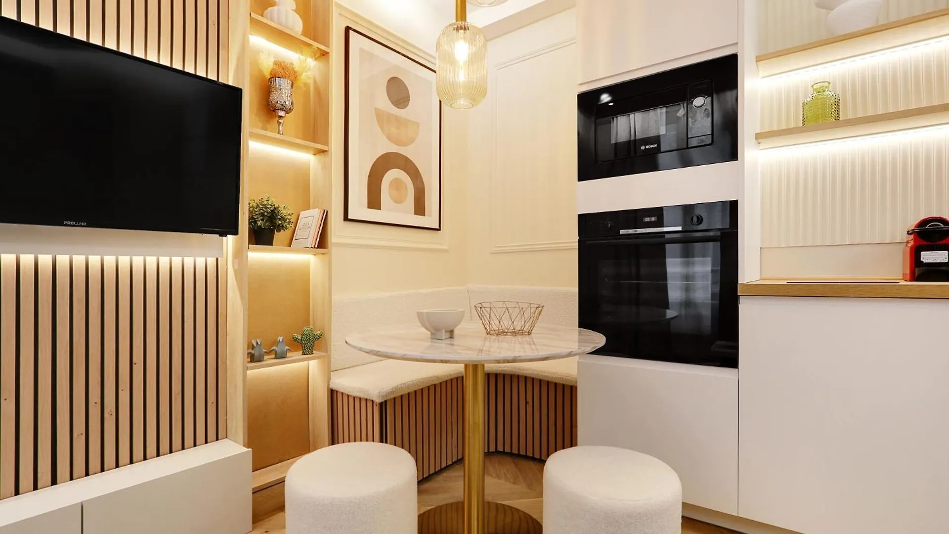 Apartment Majesti Upper Marais Apartments- Rue Du Faubourg Saint-Martin Paris